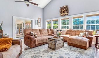 176 Jule St, Apalachicola, FL 32320