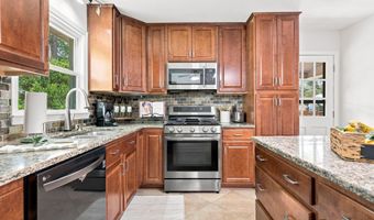 1111 Knollwood Dr, Apex, NC 27502