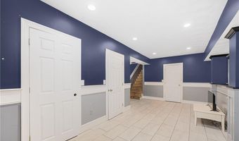 291 Old Oxford Rd, North Smithfield, RI 02896