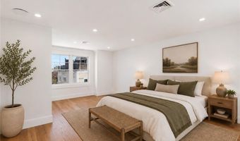6 Sharon Ct, Newport, RI 02840