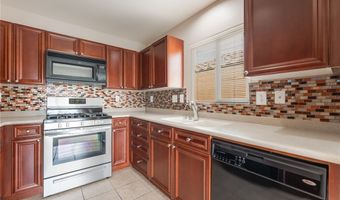 9136 Silk Threads Ave, Las Vegas, NV 89149
