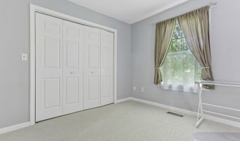 53 Manorwood Dr 53, Branford, CT 06405