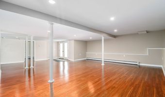 73 A Long Meadow Hill Rd, Brookfield, CT 06804
