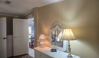 710 Royal Forest Dr, Auburndale, FL 33823