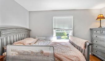 191 Lehn Springs Dr, Amherst, NY 14221