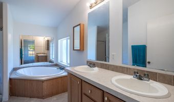 16759 Dorvel Ln, Anderson, CA 96007