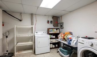 105 Lincoln Hts, Alum Creek, WV 25003