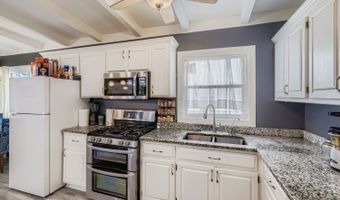 19 W720 Woodland Ave, Addison, IL 60101