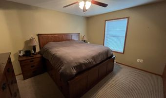 1208 SW 13th Ave, Aberdeen, SD 57401