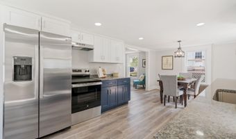 12 Whitten St, Allenstown, NH 03275