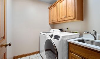 1908 Bent Tree Ct, Auburn, IN 46706