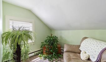 328 W Hollis St, Nashua, NH 03060