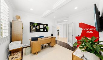 1040 S Summer Breeze Ln, Anaheim, CA 92808