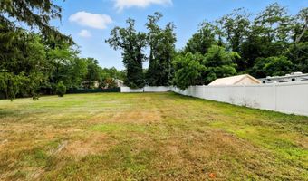 403 S LENOLA Rd, Moorestown, NJ 08057
