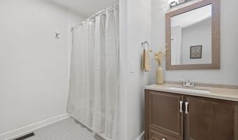 7 Silversmith Dr, Danbury, CT 06811