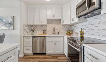 555 Pierce St 203, Albany, CA 94706