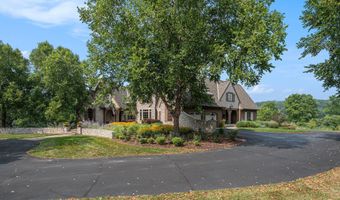 6457 Old Darby Trl NE, Ada, MI 49301