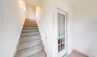 845 Main St, East Greenwich, RI 02818