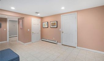 4 Stonecarry Way, East Greenwich, RI 02818