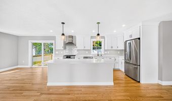 8 Country Ln, Billerica, MA 01821