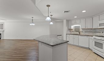 65 Hawthorne Dr 106, Bedford, NH 03110