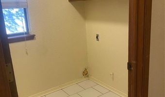 1732 Lionsgate Cir, Bethany, OK 73008