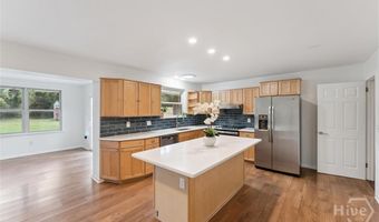 9116 Garland Dr, Savannah, GA 31406