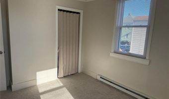 33 Saint Elizabeth St 2, Bristol, RI 02809