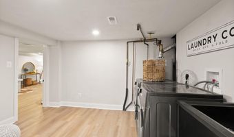4006 N GLEBE Rd, Arlington, VA 22207