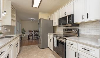 715 Carmen Dr, Athens, TN 37303