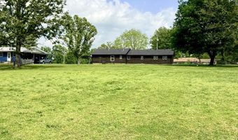 613 Hall Ave, Ava, MO 65608
