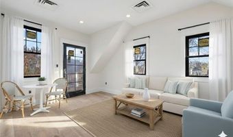 14 Kay Blvd, Middletown, RI 02842