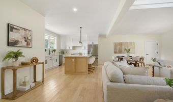 55 Indian Rock Rd, Bedford, NH 03110