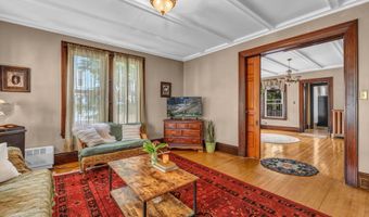 21 Laurel Ave, Auburn, ME 04210