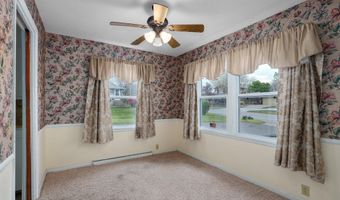 312 S Park Ave, Aurora, MO 65605