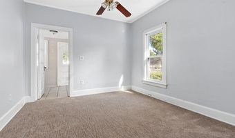614 S 11th St, Aberdeen, SD 57401