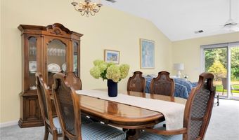 19 Vanderbilt Dr, Narragansett, RI 02882