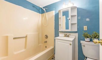 181 Market St, Aurora, IN 47001