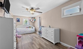 33 Belmont Ave, East Providence, RI 02914
