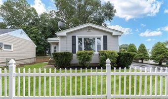 9 Pequot Ave, Cumberland, RI 02864