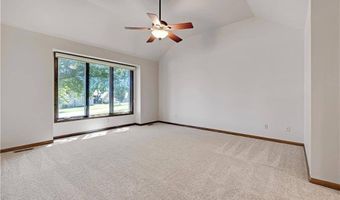 17713 157th Ter, Basehor, KS 66012