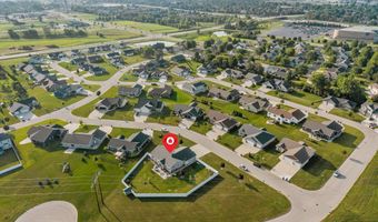 2818 W HIDDEN PINE Dr, Appleton, WI 54913