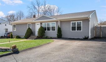 26 Lorraine Ave, Coventry, RI 02816