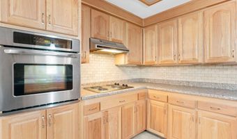 800 E Prairie Ln, Ash Grove, MO 65604