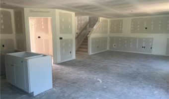 81 Coachman Ln, Autryville, NC 28318