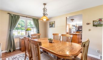 53 Brookpark Dr, Amherst, NY 14228