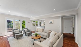 627 S Patton Ave, Arlington Heights, IL 60005