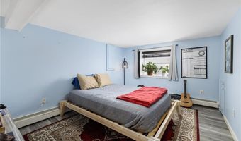 112 Center Ave, Middletown, RI 02842