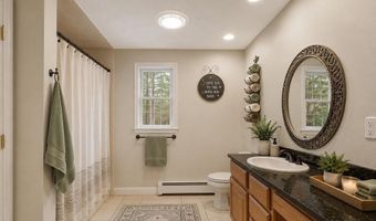22 Lakewood Dr, Alton, NH 03810