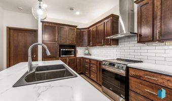 1528 W Autumn Cir, Brandon, SD 57005